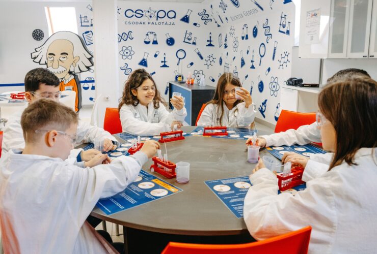 Új helyszínen nyitott újra Budapest népszerű tudományos élményközpontja